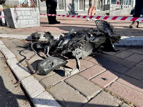 ataca rusia kiev  drones kamikaze  bombardea mas urbes video