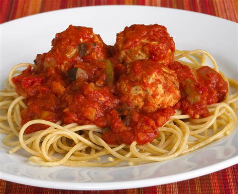 Whole Wheat Spaghetti With Marinara And Turkey Meatballs American