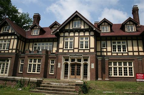 hooked  tudor gross mansion