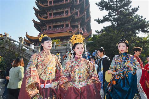 wuhan stages two day world chinese costume festival cgtn