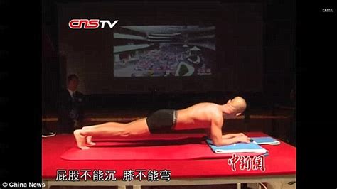 danish fitness instructor tom hoel sets new world record for planking daily mail online