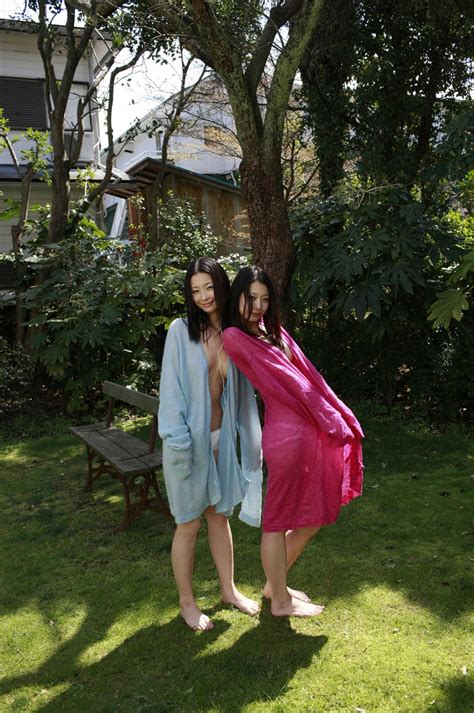 marieri the duo model in bath dress ~ ilektrosok