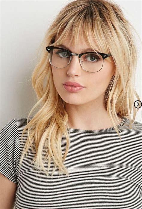 top 20 photos of girls with glasses that are too hot for the internet