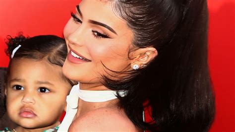 Kylie Jenner S Daughter Stormi Sings Her Viral Rise And Shine Song