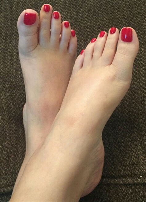 pretty toe nails cute toe nails pretty toes red toenails long