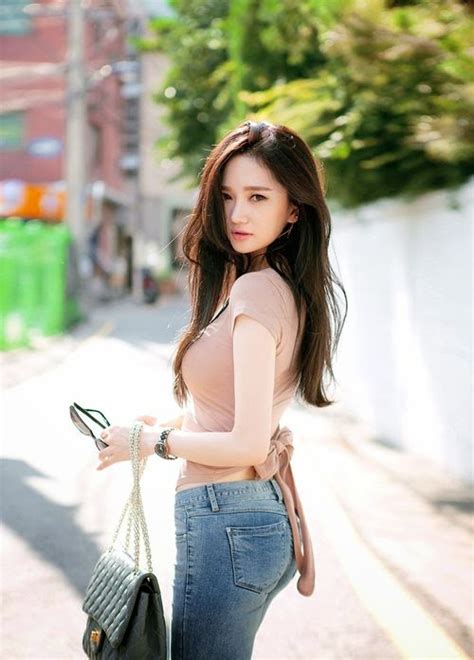 meet beautiful chinese girls on the street the most