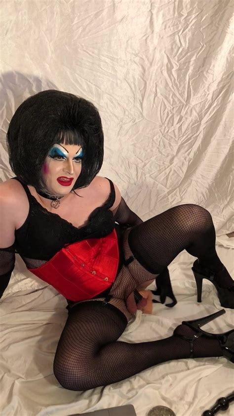 sissy drag queen slut fucks and sucks big dildo ass to