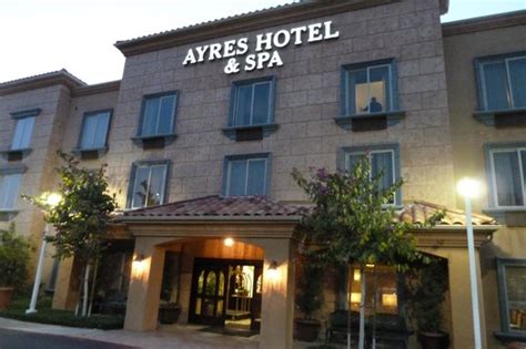 hotel exterior picture  ayres hotel spa mission viejo mission