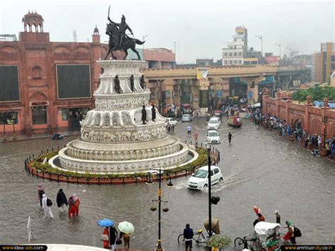 amritsar travel  complete guide accommodation india places  visit food  eat