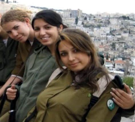 beautiful female soldiers of israeli defence forces
