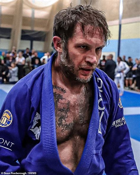tom hardy surprises onlookers   enters  martial arts championship
