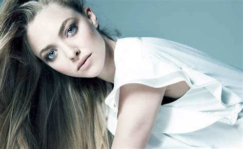 amanda seyfried height weight age and body measurements