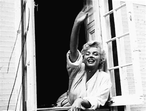 waving marilyn monroe find and share on giphy