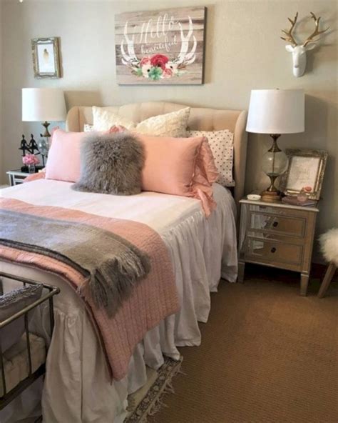 15 Cozy And Romantic Master Bedroom Decorating Ideas Godiygo