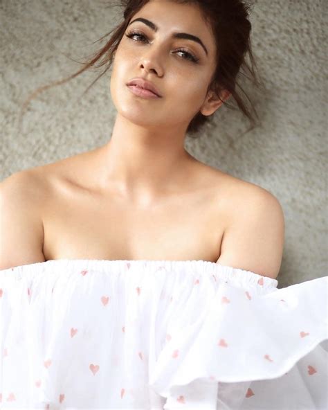 indian hot girl kajal aggarwal stunning photo shoot tollywood boost