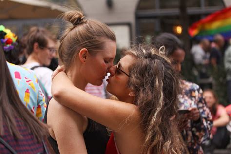 Best Lesbian Dating Sites Reviews 2019