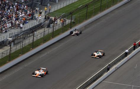 Indy500 Wheldon Wins 100th Anniversary Indy500 As Hildebrand Crashes