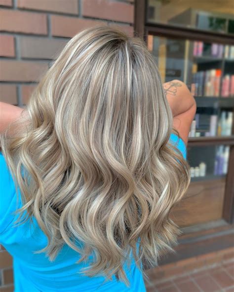 18 Light Blonde Hair Color Ideas About To Start Trending Light Blonde