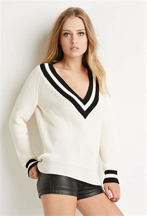 Varsity Stripe V Neck Sweater Модные стили Быть женщиной Летние