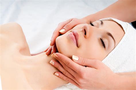 8 Surprising Benefits Of Facial Massage Figaro London
