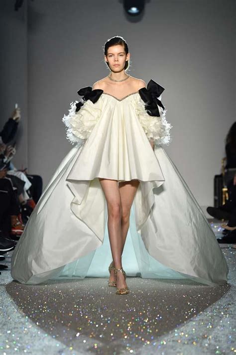 20 beautiful dresses from haute couture fashion week elle australia