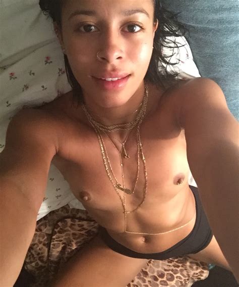 sami miro topless naked selfie leaked celebrity leaks scandals leaked sextapes
