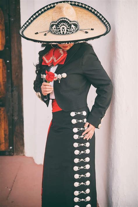 Pin By Jacqueline Figueroa🌺 On Mexican Beauty Mariachi Outfit Charro