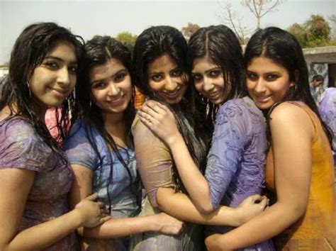 World S Beautiful Girlz Desi Girls Playing Holi Pictures