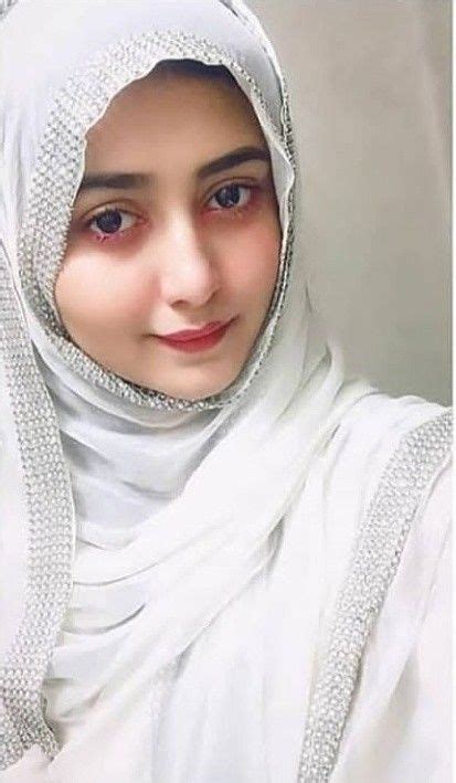 pin by jhala ️ on hijab حجاب with images beautiful arab women muslim women hijab islamic girl