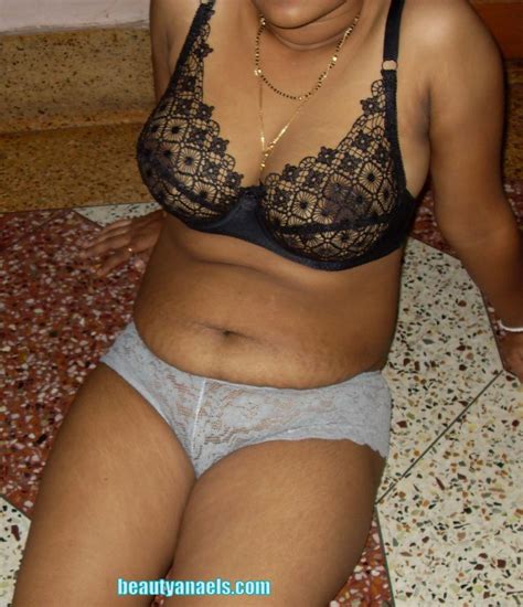 Lets Have Sex Now Hot Reshu Aunty Transperant Black Bra Show