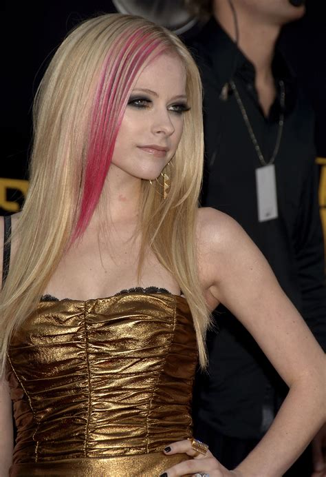 female singers avril lavigne pictures gallery 22