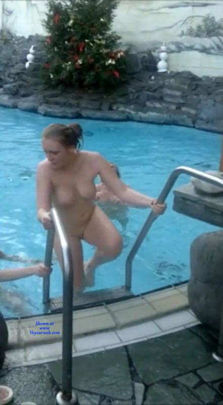 naked hotties in german spa 17画像