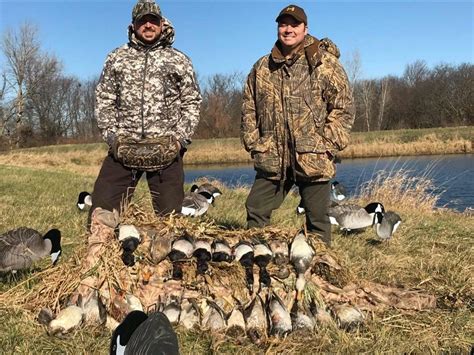nebkan outfitters goose  duck hunt  orleans nebraska mallard bay