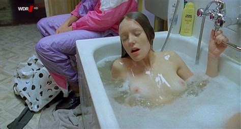 Nude Video Celebs Actress Lavinia Wilson