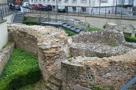 romeinse muur de eeuw tongeren steden en dorpen archeologie erfgoed romeinseweg