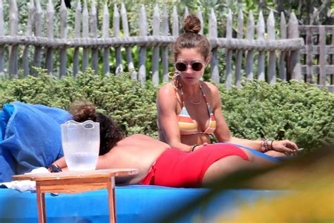 rebecca gayheart shows off her sexy body in mexico 14 photos thefappening