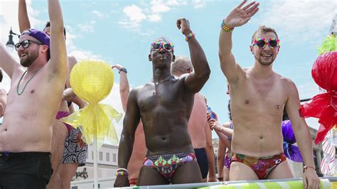 Chicago gay pride parade photos