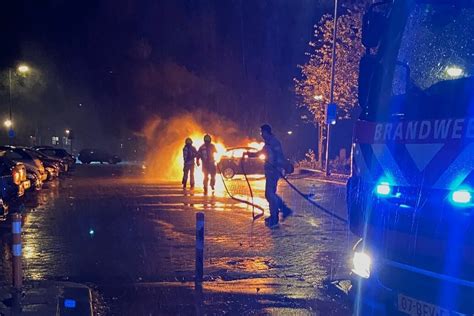 auto  brand gestoken putselaan rotterdam nieuws op beeld  nieuws vanuit rotterdam eo
