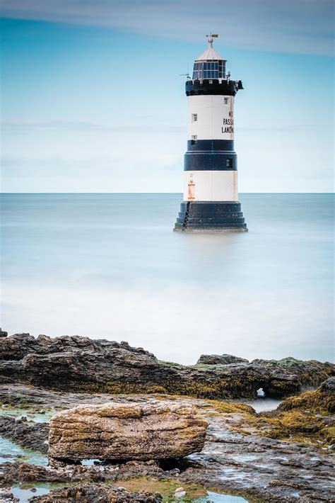 puffin isand lighthouse  longworth photography flickr