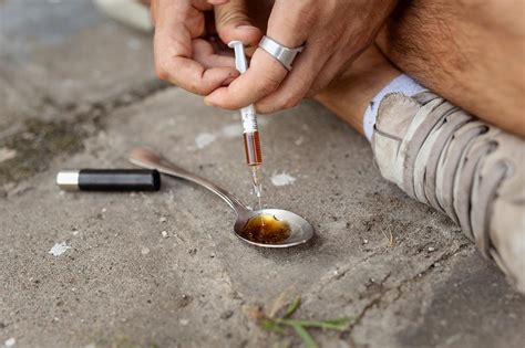 types  heroin banyan treatment center