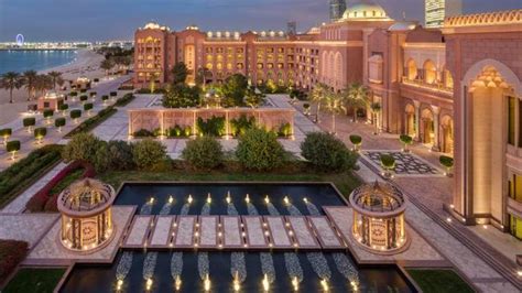 Abu Dhabi Emirates Palace A Seven Star Hotel Is A Lot Less Expensive