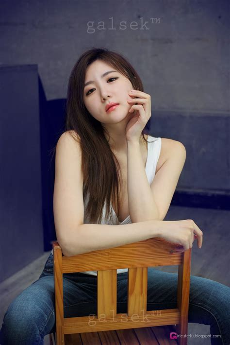 sexy korean yeon da bin white top and jeans