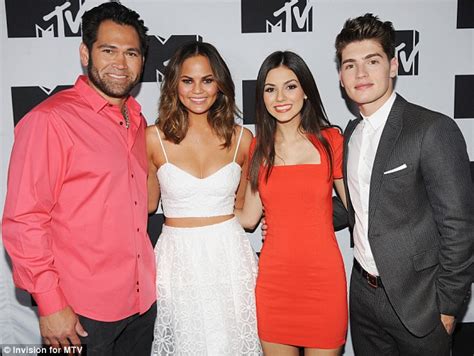 snooki and jwoww pose together at mtv event as their show is renewed daily mail online