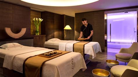 luxury spa  london facials  massage  seasons ten trinity