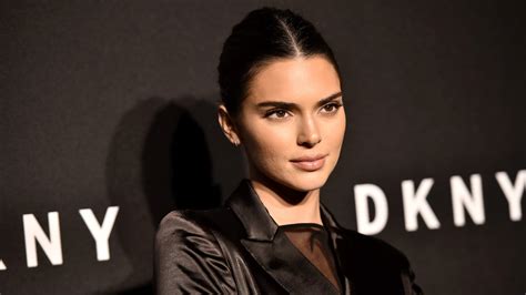 Kendall Jenner Goes Blonde For The Burberry Show At London Fashion Week