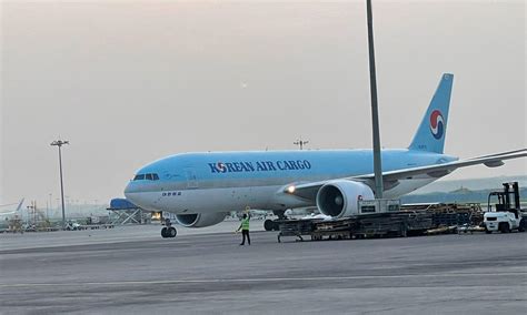 korean air cargo resumes boeing  freighter service linking delhi