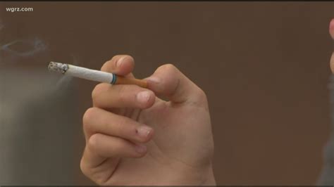 New York State Raises Smoking Age To 21 Years Old