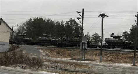 russian bmpt terminator armored fighting vehicle spotted  ukraines border defense express
