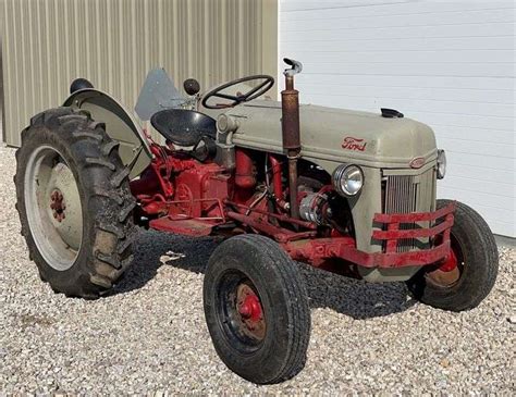 ford  tractor schneider auctioneers llc