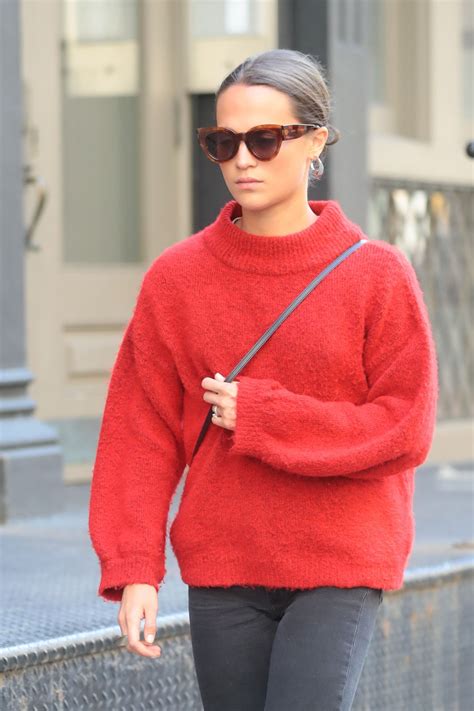 Alicia Vikander In Casual Outfit New York City 05 08